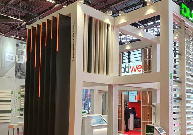 persafbeelding innovatieve zonwering geeft grote raampartijen strakke look