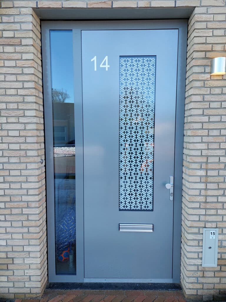 005 Projekttür
