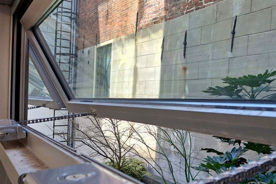 ‘Synchronization function essential for wide windows’ 1