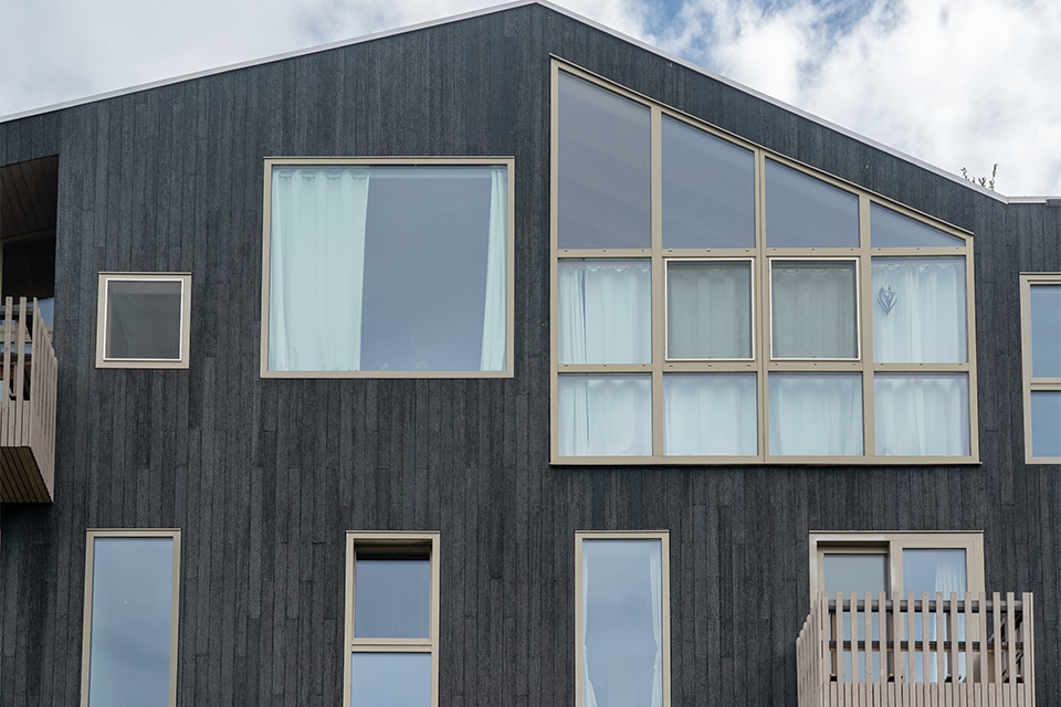 Holz-Aluminium-Fensterrahmen auf IJburg 2