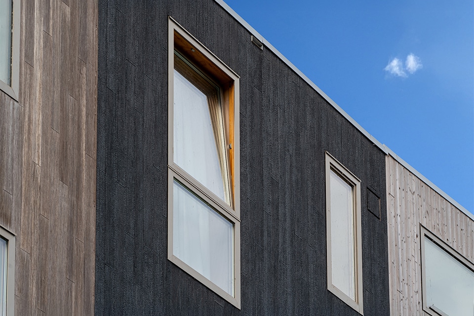 Holz-Aluminium-Fensterrahmen auf IJburg 3