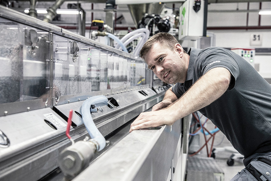 Toward 2030: plastic window frames with at least 50% recycled material 4