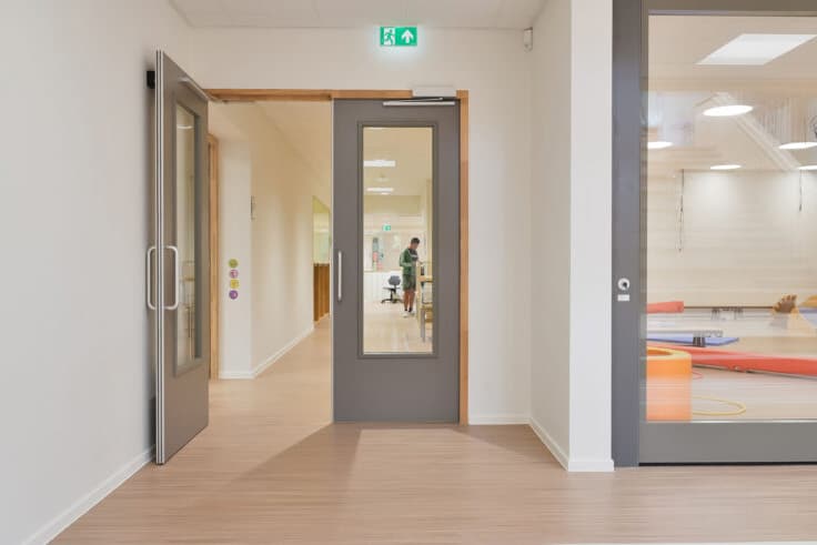 Escape doors and panic locks: how do you meet the more stringent requirements in practice? 1