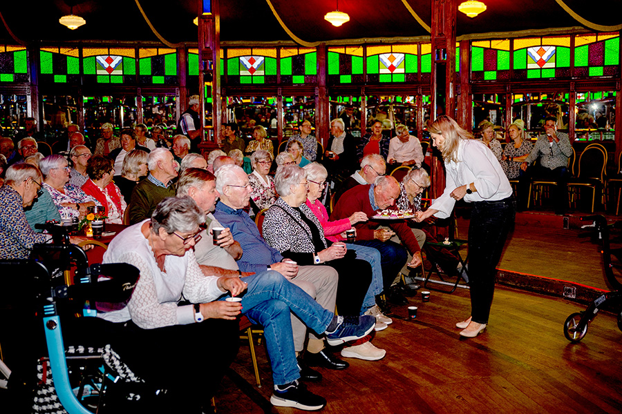 Klanten en leveranciers vol lof bij 45-jarig jubileum Twentse kozijnfabrikant 4