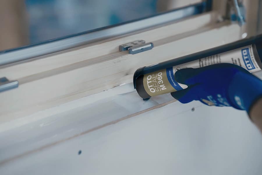 Specialist presenteert zijn expertise in het afdichten en verlijmen voor glas, ramen en gevels 2