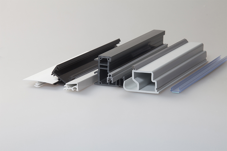 Kunststofprofielen-specialist: dé partner voor zonwering en geveltechniek 1