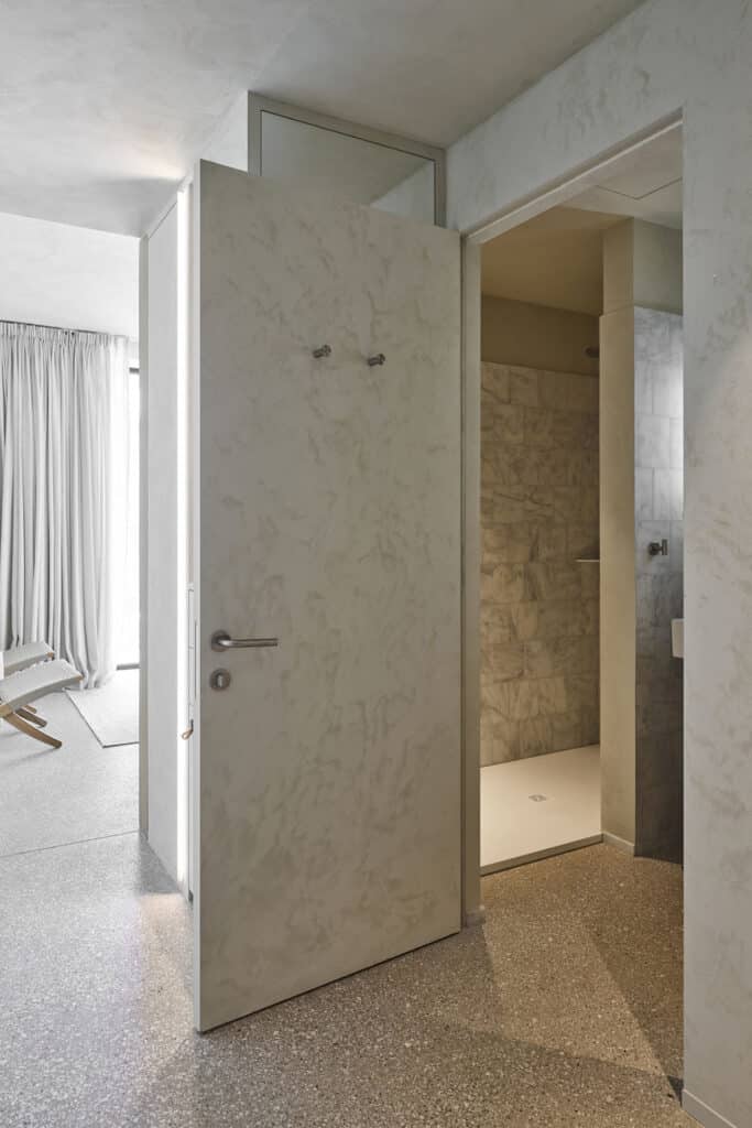 Onzichtbare hoteldeuren met opmerkelijk installatiegemak 4