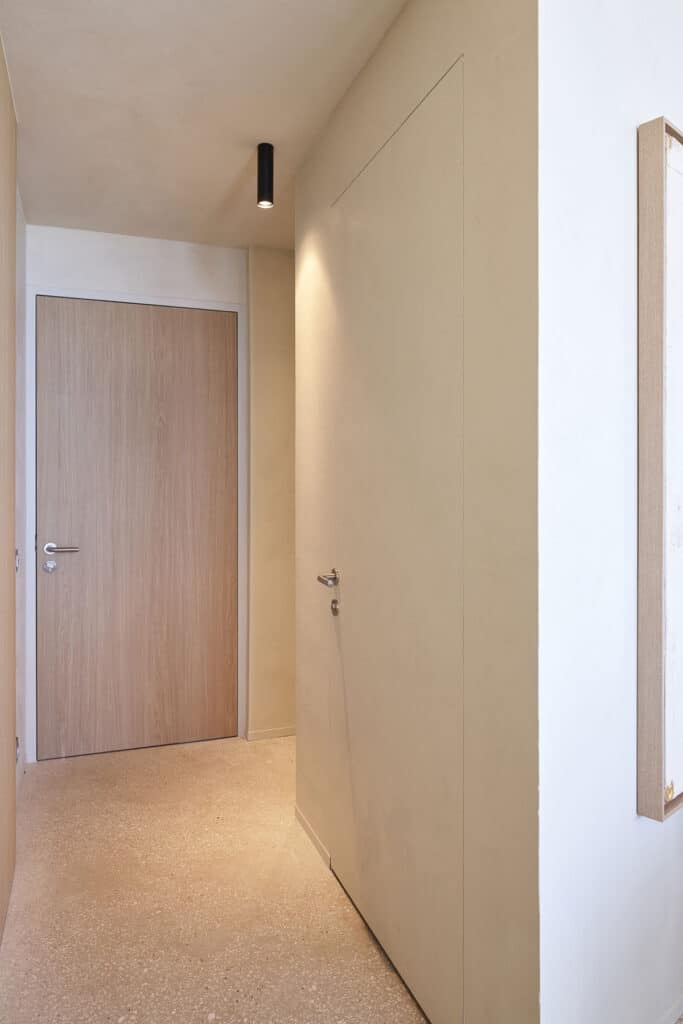 Onzichtbare hoteldeuren met opmerkelijk installatiegemak 2