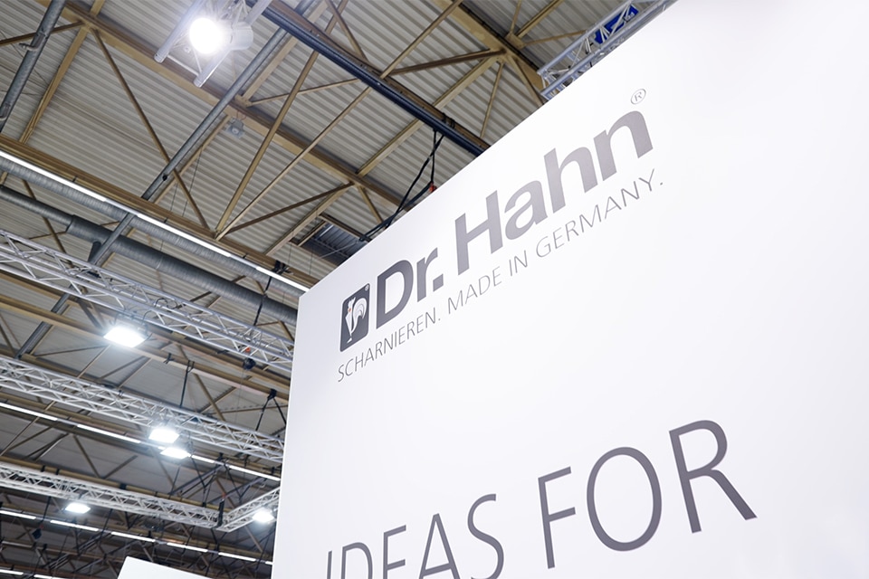 Nieuwe verborgen klemmband van Dr. Hahn op Polyclose 6