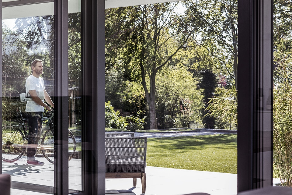 Presentatie van maatwerkoplossingen voor de raamindustrie van morgen 7