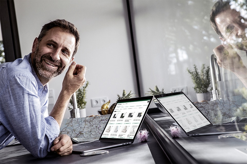 Presentatie van maatwerkoplossingen voor de raamindustrie van morgen 3