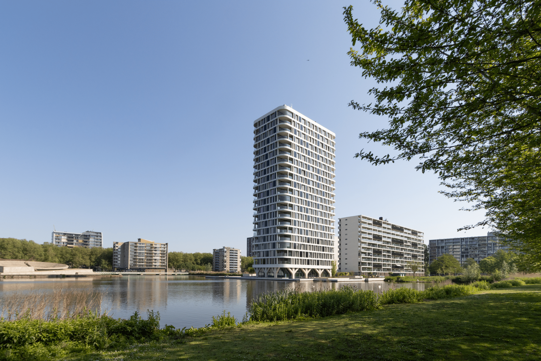 Op maat gemaakte aluminium profielen voor iconische woontoren in Prinsenland 1
