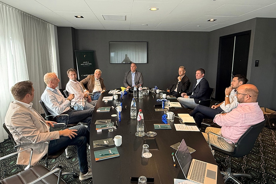 The 20th anniversary of the trade journal *Profiel* was celebrated with a thought-provoking roundtable discussion 1