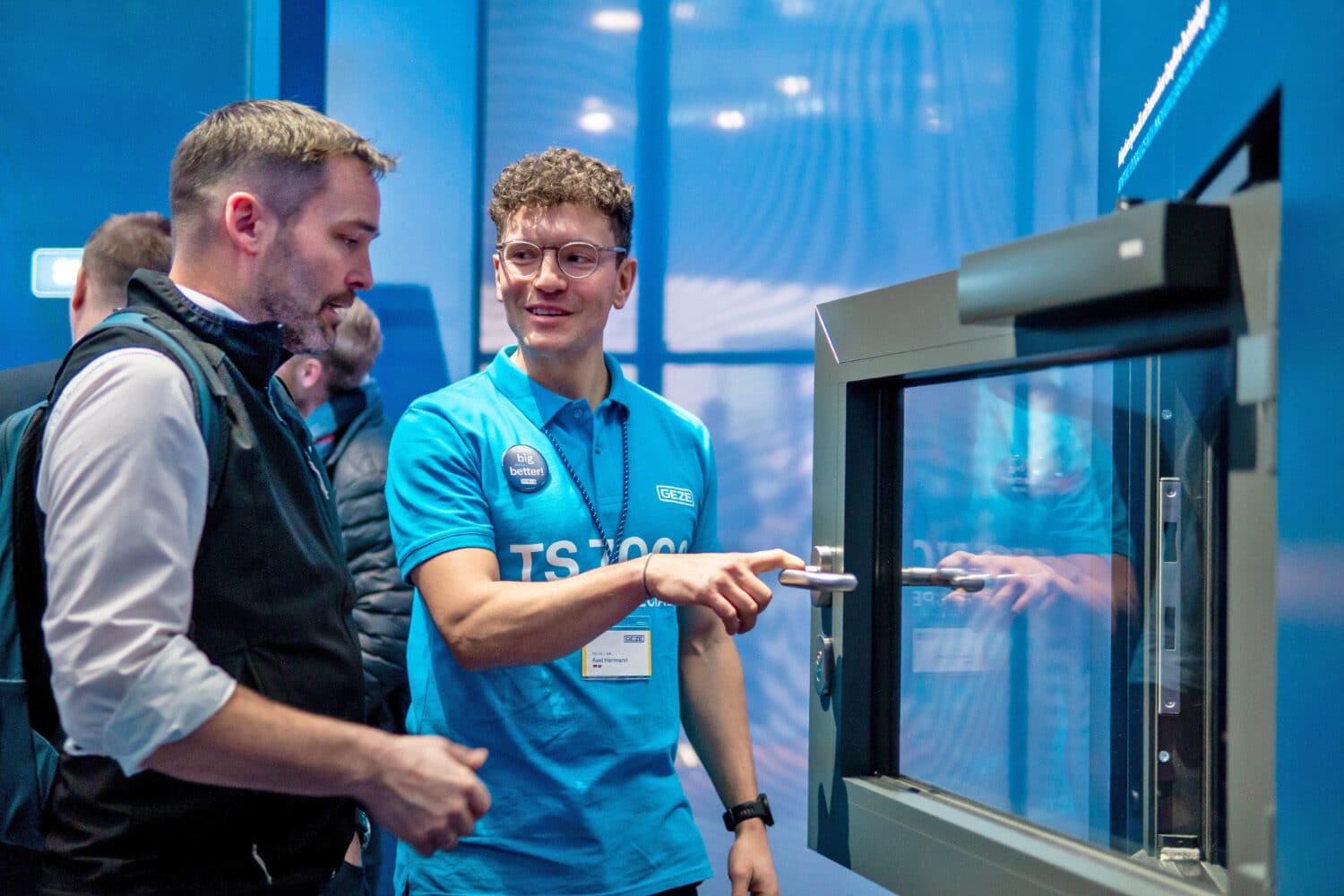 Dankzij de nieuwe TS 7000 met uiterst efficiënte Easyflow-technologie bewegen de deuren uiterst soepel én sluiten ze betrouwbaar. (Beeld: Daniel Mueller)