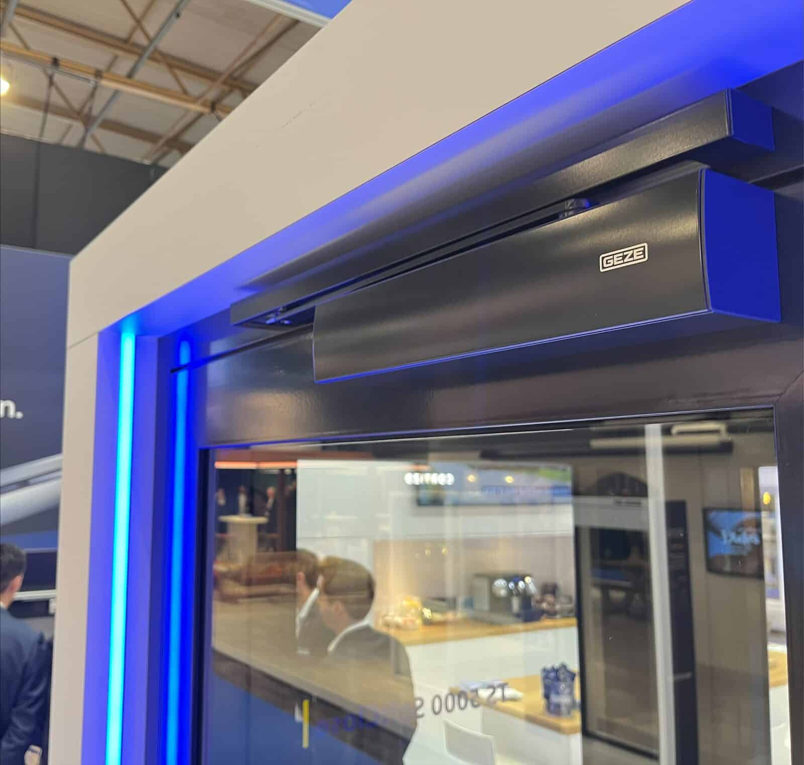 Nieuwe generatie deuroplossingen herstelt de balans tussen veiligheid en toegankelijkheid 1