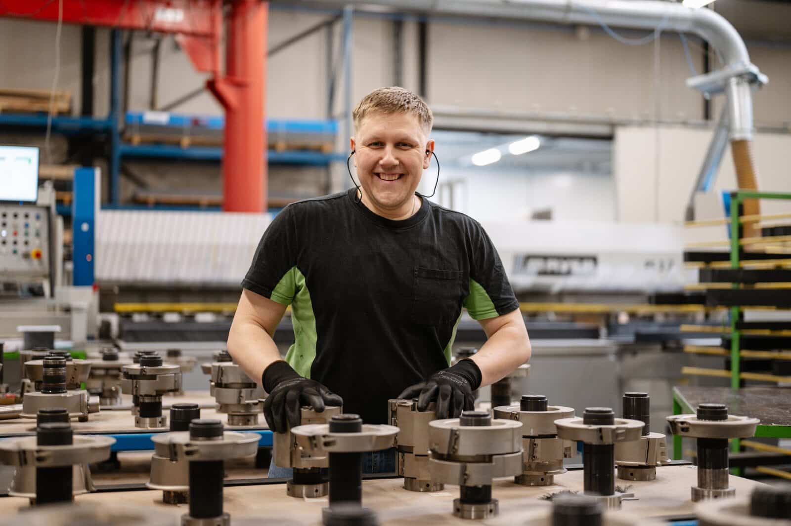 Veel onderdelen van Venster Techniek worden in eigen huis geproduceerd.